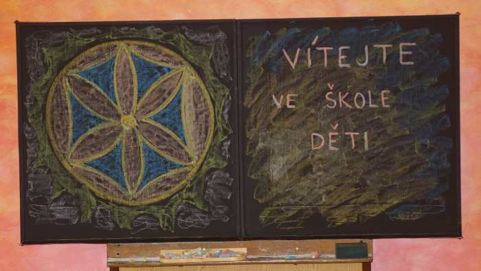 VÍTEJTE VE ŠKOLE